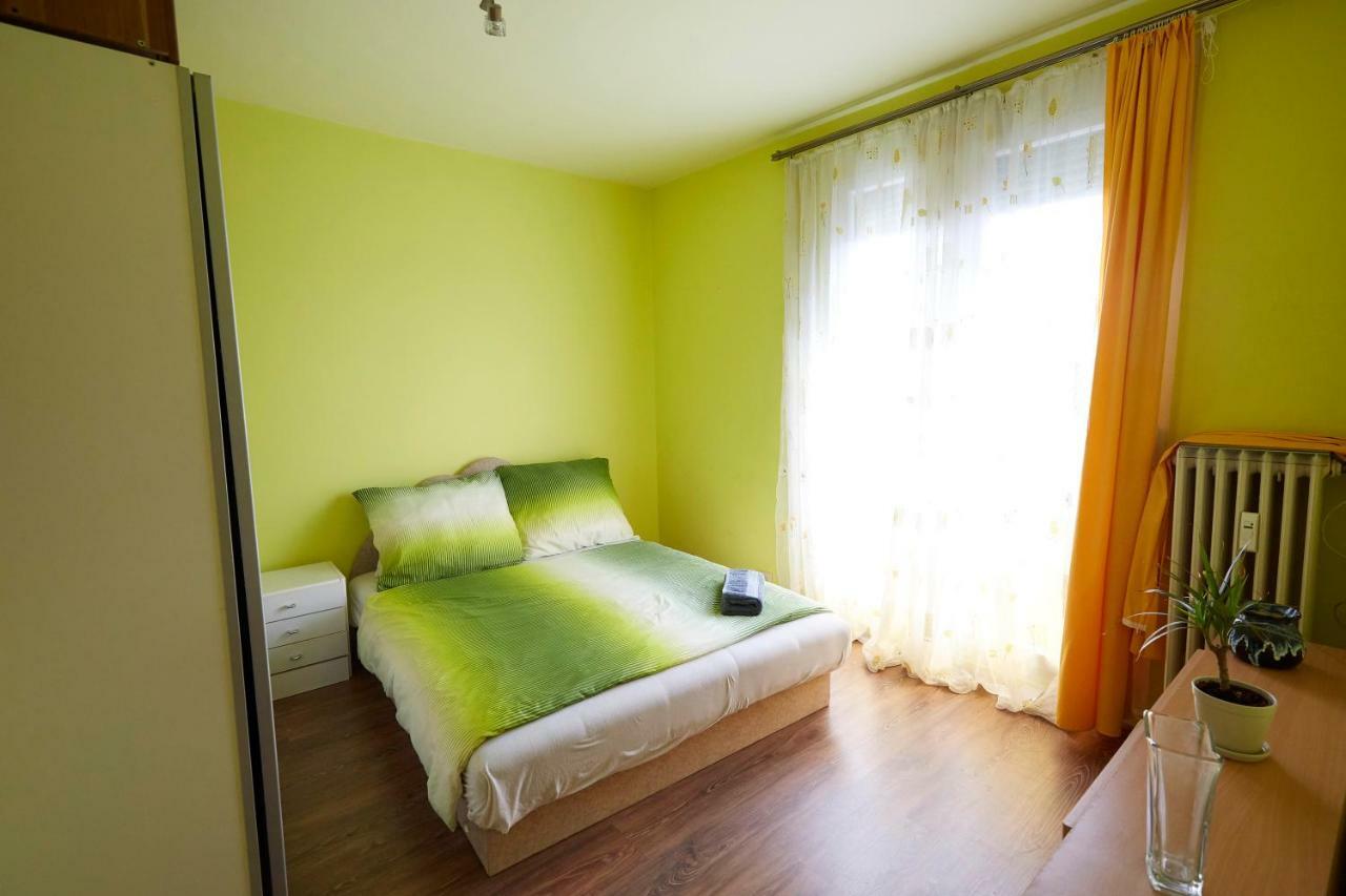 Egyetemvaros - A. Apartman Pécs Exterior foto